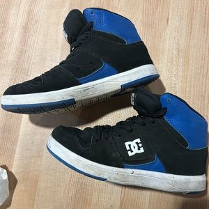 DC skate shoes